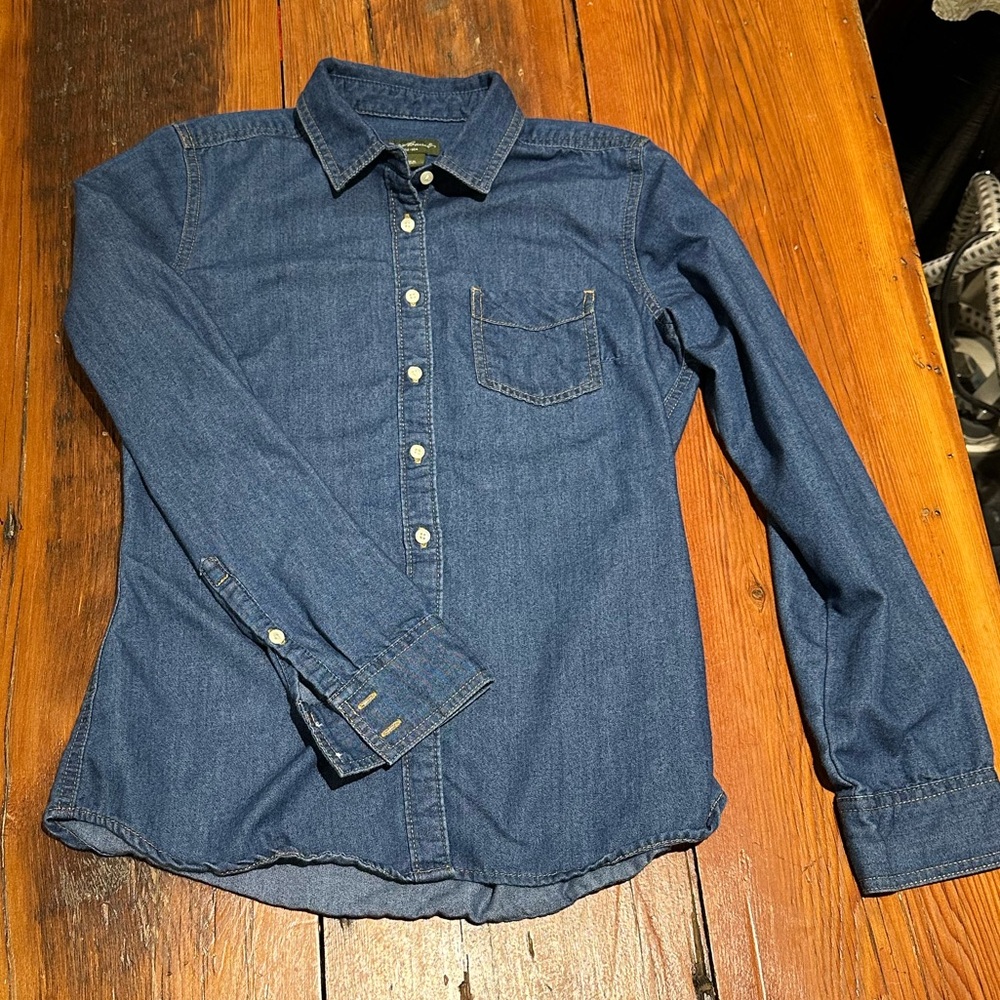 Eddie Bauer Shirt, Blue Chambray, Women's Small